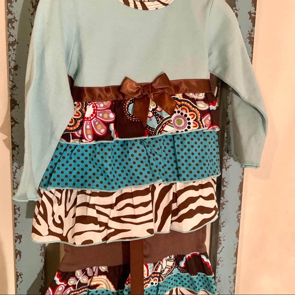 Ann Loren 2pc pant set, ruffled pants/anim… - Picture 4 of 8